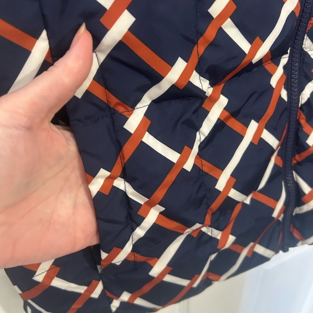 Lands' End womens puffer vest navy orange white geometric size Medium size 10-12 - Picture 5 of 12